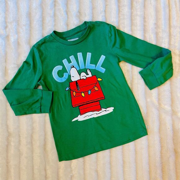 Boy’s Snoopy Christmas Shirt Size 6/7 - Picture 1 of 6